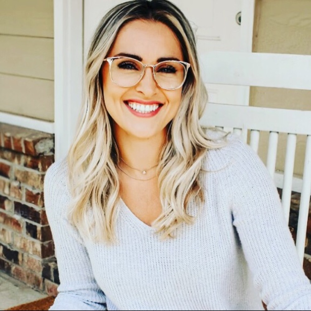 Meet your Posher, Joni